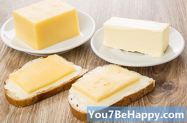 Diferența dintre brânză și unt